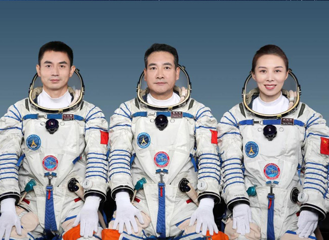 睿至锋:神州十三号对接成功